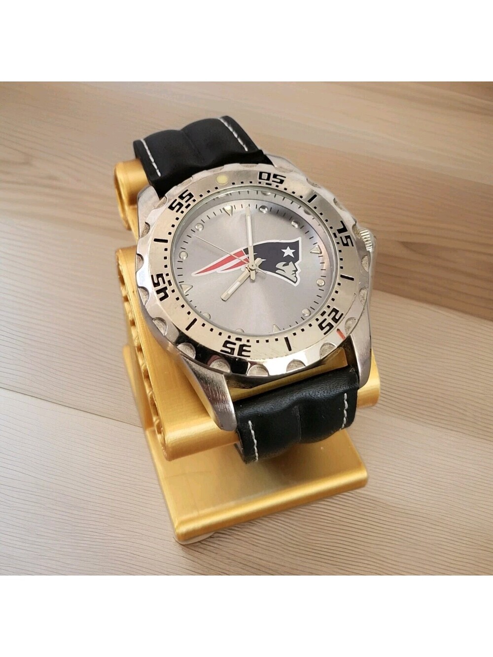 Vintage New England Patriots "Game Time" Mens Watch EUC 41/43mm 8.25" Max mpc